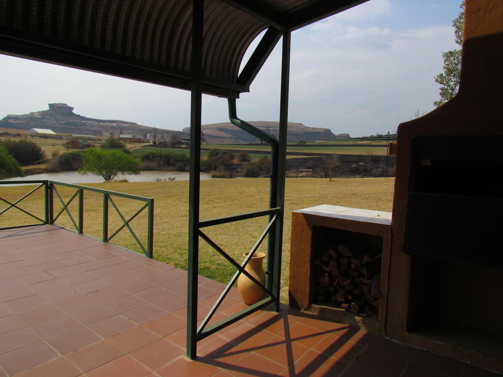 Pumula Guest Farm Villa Fouriesburg Ruang foto