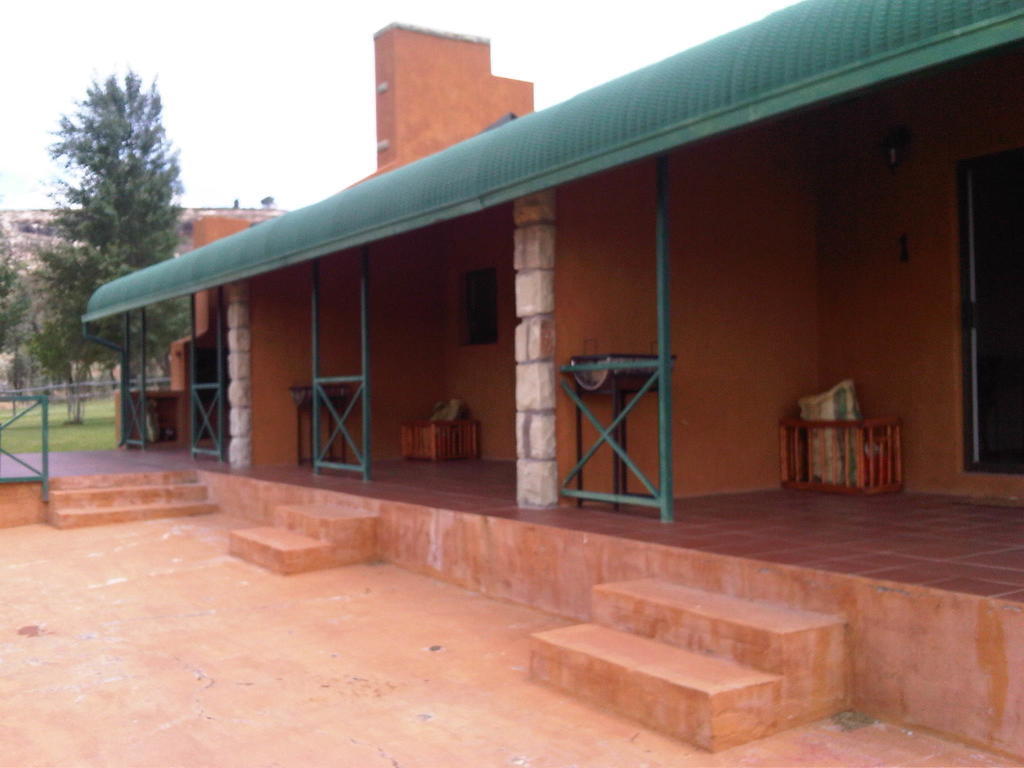 Pumula Guest Farm Villa Fouriesburg Bagian luar foto