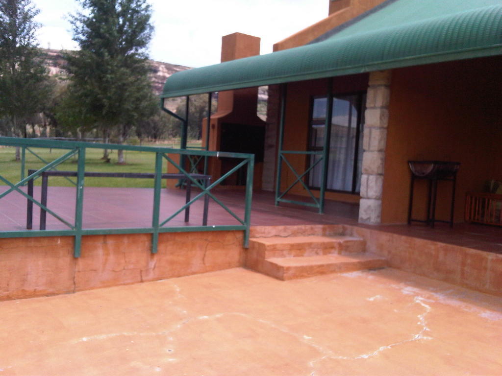 Pumula Guest Farm Villa Fouriesburg Bagian luar foto